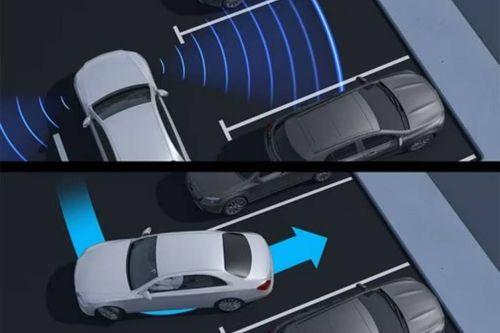 Active Parking Assist with PARKTRONIC