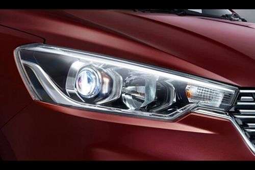 Maruti Ertiga headlight Maruti Ertiga headlight