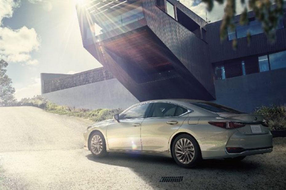 Lexus ES Left Side Rear View Lexus ES Left Side Rear View