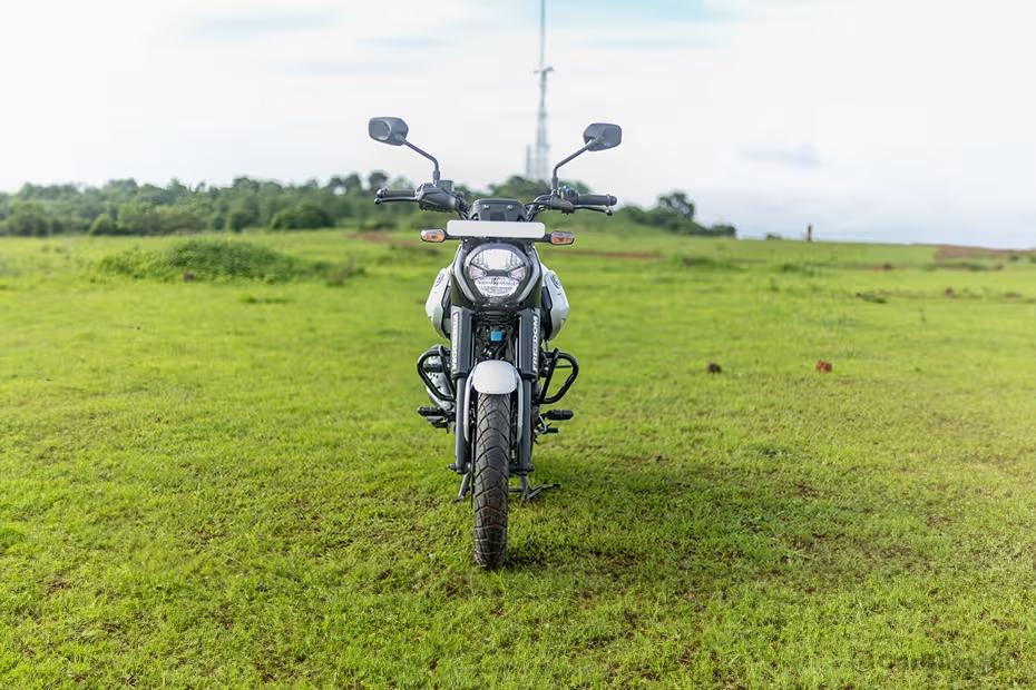 Bajaj freedom 125 front view Bajaj freedom 125 front view
